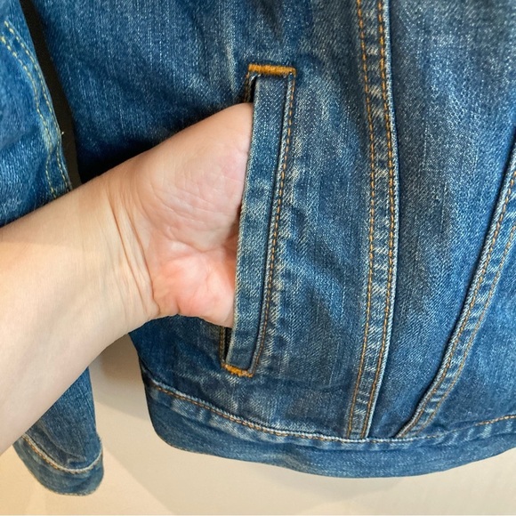 LEVI’S Sz L Classic Trucker Many Pockets Button Denim Jean Jacket - Picture 3 of 12